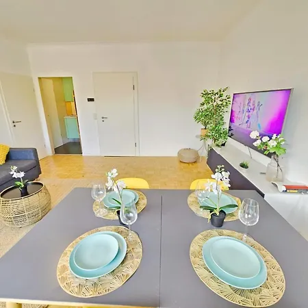 Comfort 1br Flat With Terrace View Apartment